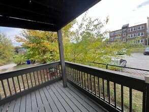 1945 W Bethune St, Unit 2 in Detroit, MI - Building Photo - Building Photo