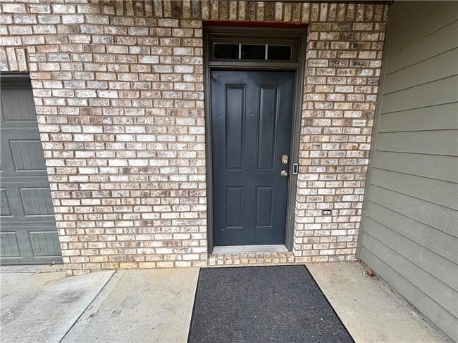 8389 Regent St in Jonesboro, GA - Foto de edificio - Building Photo