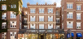 1195 Beacon St, Unit 320 in Brookline, MA - Building Photo