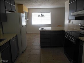 6337 Elton Ave in Las Vegas, NV - Building Photo - Building Photo