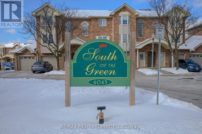 4045 Upper Middle Rd in Burlington, ON - Building Photo - Building Photo