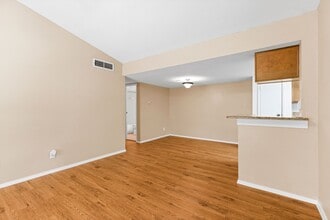 14777 Wunderlich Dr in Houston, TX - Foto de edificio - Building Photo