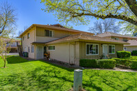 5170 Connecticut Dr in Sacramento, CA - Building Photo - Building Photo