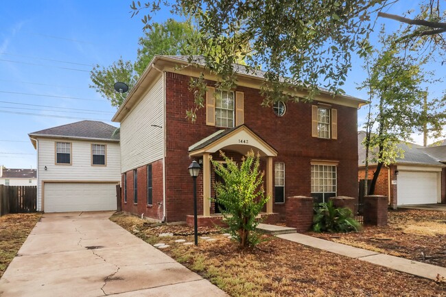 1443 Autumn Dawn Ct in Missouri City, TX - Foto de edificio - Building Photo