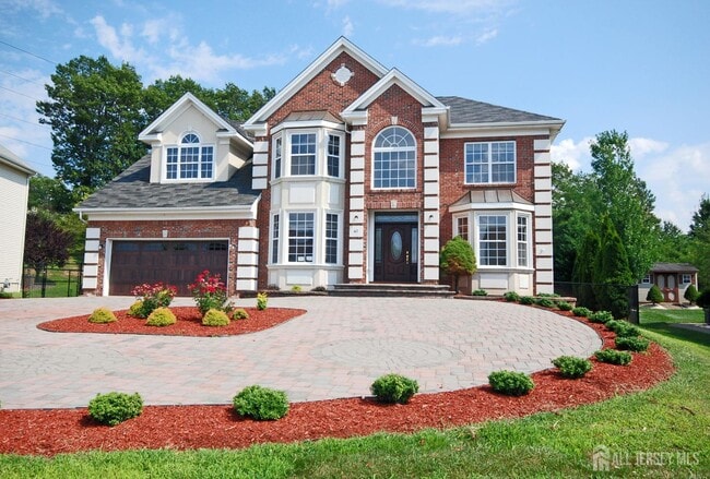 41 Fritz Dr in Sayreville, NJ - Building Photo - Building Photo