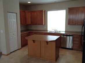 18010 97th Avenue Ct E in Puyallup, WA - Building Photo - Building Photo