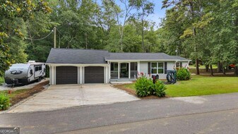 192 Hoke St, Unit 8305 in Maysville, GA - Building Photo