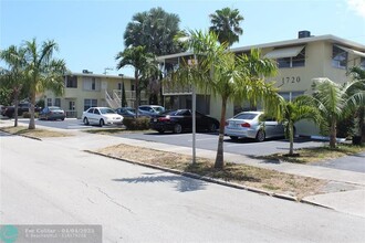 1720 Funston St in Hollywood, FL - Building Photo - Building Photo
