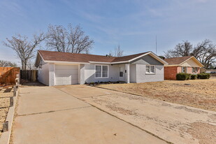 6611 Canton Ave in Lubbock, TX - Building Photo