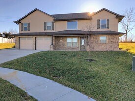 4067 Westminister Dr in Jefferson City, MO - Building Photo