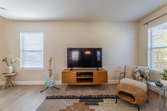 336 Celery Loop in Austin, TX - Building Photo - Building Photo