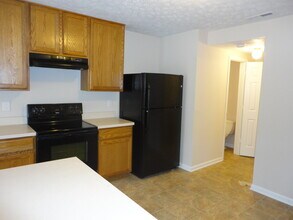 2820 Dawnlake Dr in Indianapolis, IN - Foto de edificio - Building Photo