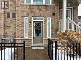 212 Law Dr in Guelph, ON - Building Photo