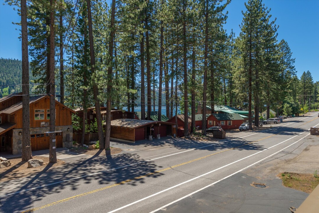 13560 Moraine in Truckee, CA - Building Photo