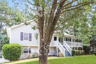 98 Silverthorne Pl in Douglasville, GA - Building Photo - Building Photo