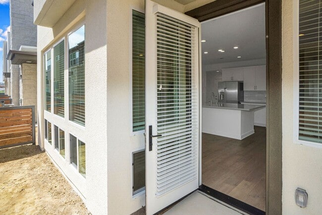 10881 McCan Ct in San Diego, CA - Building Photo - Building Photo
