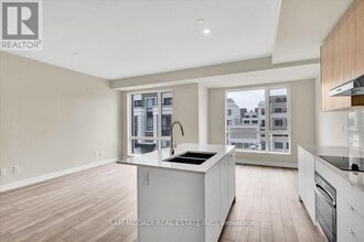 6 Red Squirrel Ln. in Richmond Hill, ON - Building Photo - Building Photo