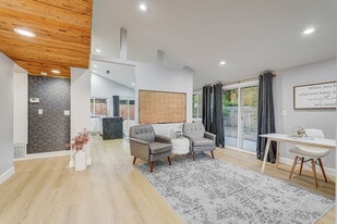 5030 Kensington Way in Riverside, CA - Building Photo