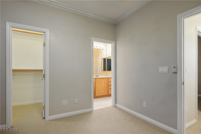 property at 8133 Chestnut Hollow Ave