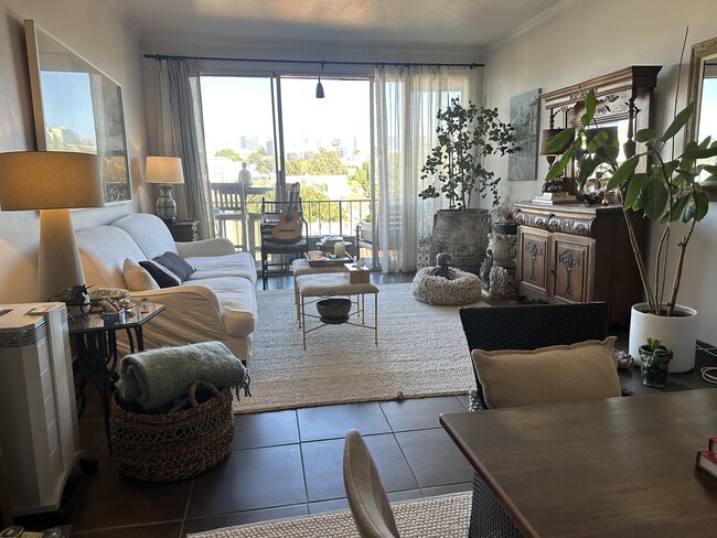 property at 400 S Lafayette Park Pl