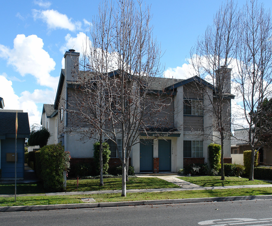 10782-10788 Oak St in Los Alamitos, CA - Building Photo