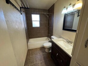 5520 17th St in Lubbock, TX - Building Photo - Building Photo