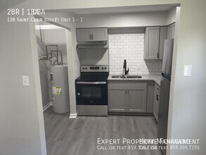 138 St Clair St in Versailles, KY - Building Photo - Building Photo