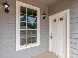 519-521 North St in Gladewater, TX - Building Photo