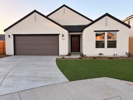 301 Stork Ct in Delano, CA - Building Photo