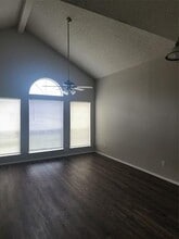3608 Garden Springs Dr in Fort Worth, TX - Building Photo - Building Photo