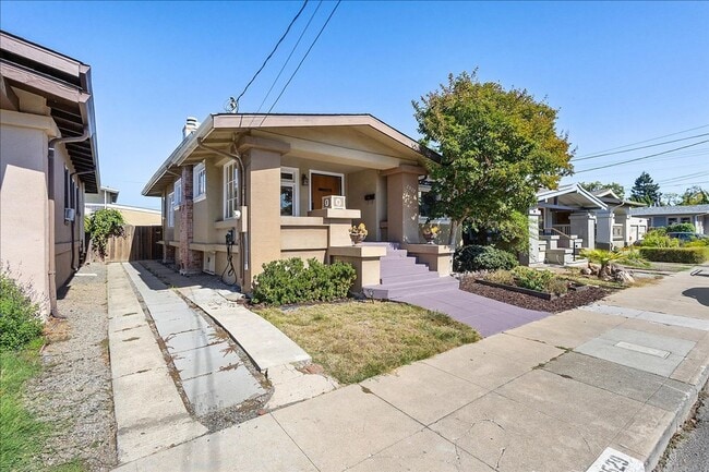 2529 Noble Ave in Alameda, CA - Building Photo - Building Photo