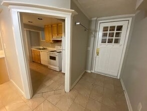 860 Briarcliff Rd NE in Atlanta, GA - Building Photo - Building Photo