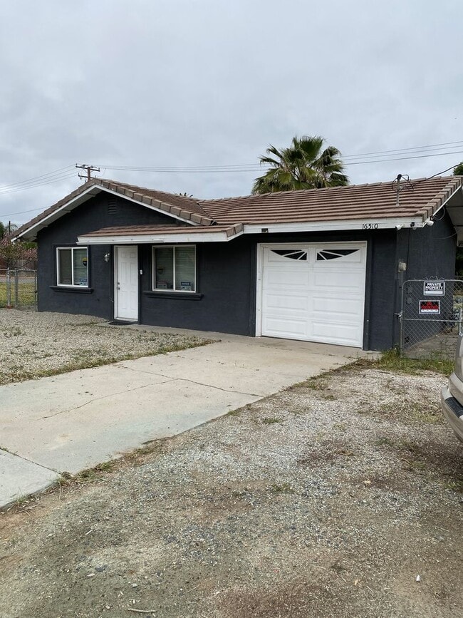 property at 16510 Lakeshore Dr