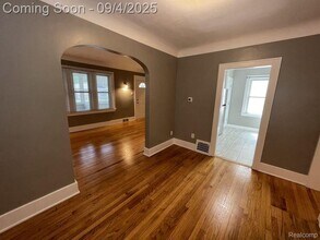 627 Frederick St in Royal Oak, MI - Building Photo - Building Photo