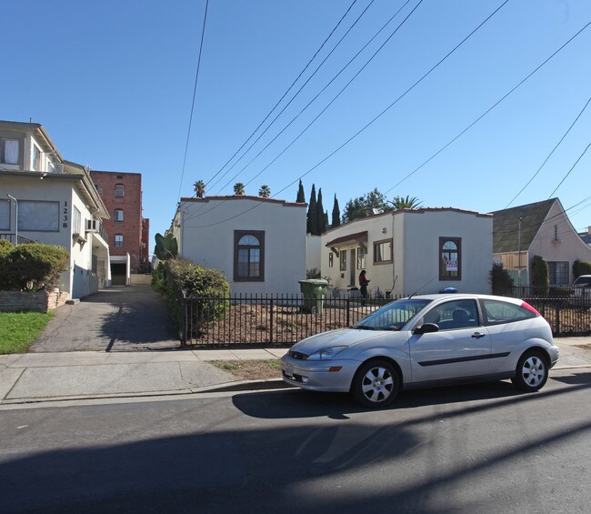 1232 Kenmore Ave in Los Angeles, CA - Foto de edificio - Building Photo