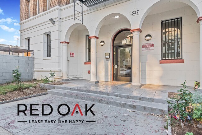 property at 537 S Kenmore Ave