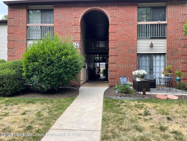 property at 21 Augusta Ct