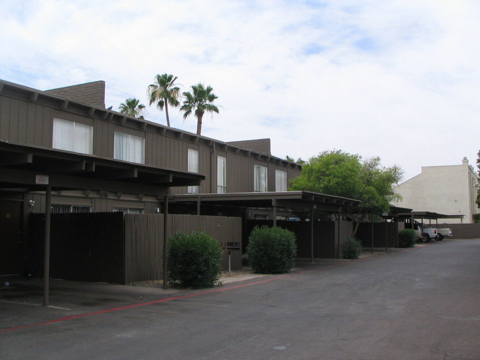 Mulberry Townhomes in Phoenix, AZ - Building Photo