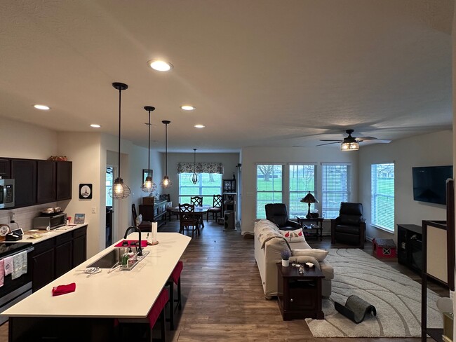 4288 Red Barn Dr in Whitestown, IN - Building Photo - Building Photo