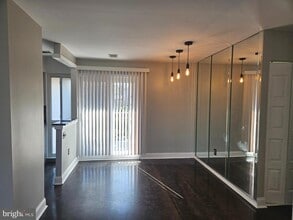 210 James Ct in Evesham, NJ - Building Photo - Building Photo