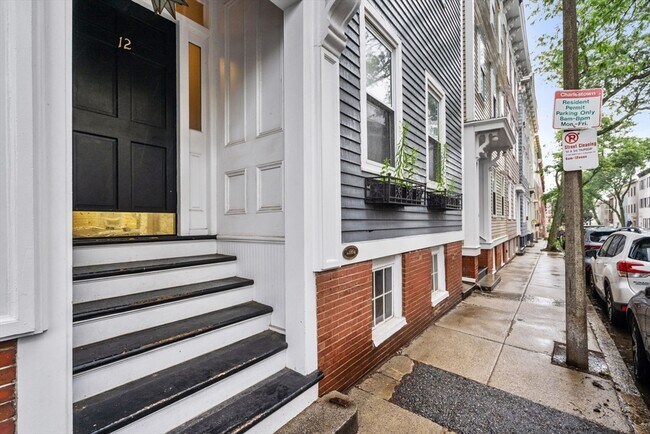 property at 12 Mystic St