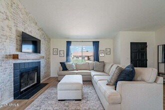 15026 S 28th St in Phoenix, AZ - Building Photo - Building Photo