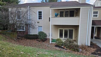 1209 Kenzie Rd in Pittsburgh, PA - Building Photo