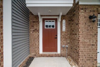 10916 Genito Sq Dr in Midlothian, VA - Building Photo - Building Photo