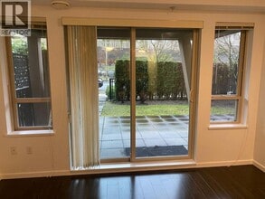 3156 Dayanee Springs Blvd in Coquitlam, BC - Building Photo - Building Photo