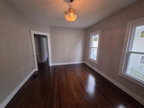 737 Iowa Ave in Louisville, KY - Building Photo - Building Photo