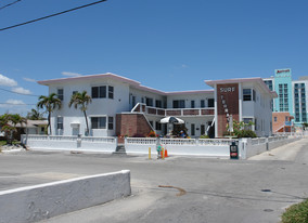 2307 N Surf Rd in Hollywood, FL - Building Photo