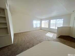 3320 Socrates Dr in Reno, NV - Building Photo - Building Photo