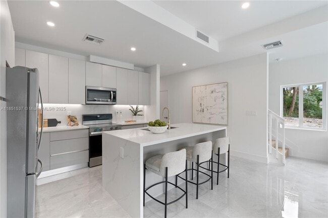 1571 NW 94th Way in Coral Springs, FL - Building Photo - Building Photo