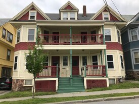 8 Bradley St in Burlington, VT - Building Photo